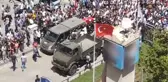 Şehidin Naaşı Geçerken Duygulandıran Görüntü