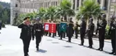 Genelkurmay Başkanı Orgeneral Yaşar Güler ve Kara Kuvvetleri Komutanı Orgeneral Ümit Dündar,...