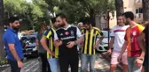 Fanatikler Nikah Masasında Buluştu