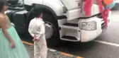 Kastamonu'da Nakliyeci, Tırını Sünnet Arabası Yaptı