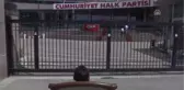 CHP Önünde 