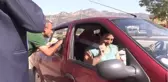 Çocuklar Bayramda Sürücülere 