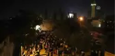 İsrail Polisi Mescid-i Aksanın Kapısındaki Filistinlilere Müdahale Etti