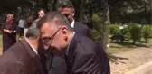Cumhurbaşkanı Yardımcısı Oktay'dan Şehitlik Ziyareti