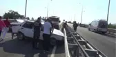 Kazaya Bakarken Bariyerlere Çarptı: 8 Yaralı