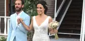 Erkan Kolçak Köstendil'le Evlenen Cansu Tosun Bikinili Poz Vererek Bayramı Kutladı