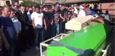 Otomobil ile Tırın Çarpışması Sonucu Hayatını Kaybeden 5 Kişi Toprağa Verildi