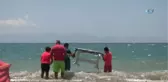 Denizin Altına Masa Kurup Midye Yediler