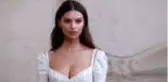 Ünlü Oyuncu Emily Ratajkowski, Banyo Pozlarıyla Sosyal Medyayı Salladı