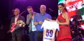 Belediye Başkanı Yüksel'den Sanatçılara Taş Çıkartacak Performans