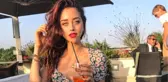 Hamdi Alkan'ın Kızı Zeynep Alkan İnce Beliyle Takipçilerini Büyüledi