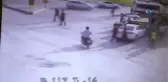 Magandalar Sürücüyü Sopayla Dövüp Bıçakladılar... Dehşet Anları Kamerada