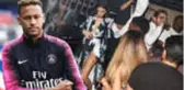 Futbolcu Neymar'ın Sevgilisi Bruna Marquezine, Derin Yırtmaçlı Elbisesiyle Katıldığı Defileye Damga Vurdu