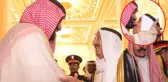Suudi Arabistan'ın Veliaht Prensi Selman, Kuveyt Emiri'ni Burnundan Öptü