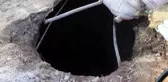 Köy Ortasında Toprak Çöktü, Dev Çukur Oluştu