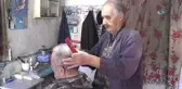 65 Yıldır Ekmeğini Tıraş Yaparak Kazanıyor