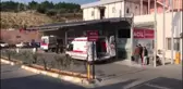 Göçmenlerin İçinde Bulunduğu Kamyon Devrildi (2) - Hastane Önü
