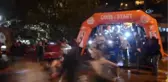 Önce Koştular Sonra Halay Çektiler