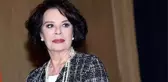 Usta Oyuncu Hülya Koçyiğit, Kızını Doğurduğu Zaman Parasızlıktan Hastanede Rehin Kalmış