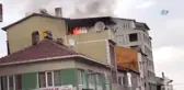 Alevlerin İçerisinde Kalan Yaşlı Adam İtfaiye Ekipleri Tarafından Kurtarıldı