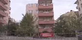 Kolonunda Çatlaklar Oluşan 5 Katlı Binanın Boşaltılması