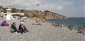 Antalya'da Deniz, Kum ve Güneş Sezonu Kapanmadı