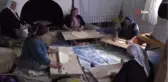 Kadınlar Üreterek Hem Para Kazanıyorlar Hem de Sosyalleşiyorlar