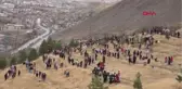 Hakkari'nin Yeni Valisi, Öğrencilerle Fidan Dikti