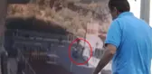 Elini Pantolonunun İçine Sokan Sapık, 3 Çocuğu Yanında Olan Anneyi Taciz Etti