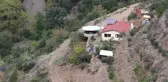 Eşini de Alıp Şehirden Kaçtı, Hayallerinin Peşinden Gidip Doğayla İç İçe Kendi Hayatını Kurdu