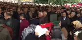 Lastik-İş Genel Başkanı Abdullah Karacan Cenaze Namazının Ardından Toprağa Verildi-1