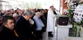 Almanya'da Raylara Düşen Kişiyi Kurtarırken Ölen Genç Toprağa Verildi