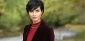 Emmy Ödülleri'nde Tuba Büyüküstün Rüzgarı! Kıyafetiyle Geceye Damga Vurdu