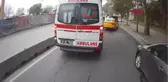 İstanbul- Kırmızı Işıkta Geçtiği İddia Edilen Yaya Ağır Yaralandı