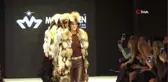 Deri ve Kürk Moda Fuarı'nda Manken Çağla Şikel ve Şarkıcı Ayşe Hatun Önal Podyuma Çıktı