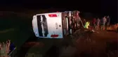 Yolcu Otobüsü Şarampole Devrildi: 19 Yaralı