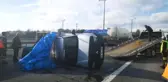 TEM Otoyolu'nda Vidanjöre Çarpan Kamyon Devrildi! Trafik Kilit