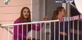 A Spor Spikeri, 2 Kadının Yer Aldığı Balkonu İşaret Ederek 
