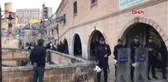 Şanlıurfa Hdp Şanlıurfa İl Binasına Operasyon; Gözaltılar Var