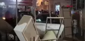 Bursa Caddeye Kontrolsüz Çıkan Otomobil 3 Araca Çarptıktan Sonra Dükkana Girerek Durabildi