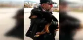 Engelli Ferhat'ın Yavru Köpek Sevgisi Yürekleri Isıttı