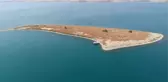 Gölün Ortasındaki Ada 