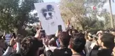 Saddam Hüseyin'in Resmini Taşıyan Öğrenciler Okuldan Atıldı