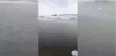Buzları Kırıp Donmak Üzere Olan Köpeği Kurtardı (2)