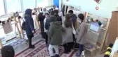 Engelleri Tezgahlarda İlmik İlmik Aştılar