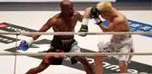 Floyd Mayweather, Kickboks Dövüşçüsünü Mağlup Ederek 9 Milyon Dolar Kazandı