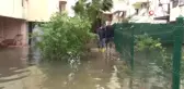 Evlerine Aniden Su Basınca Tsunami Sandılar