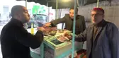Adana 56 Yıllık Usta Günde 800 Lahmacun Satıyor