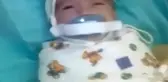 Kuvözdeki Bebeğe Emzik İşkencesi