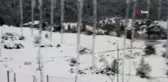 Hava Sıcaklığı Hissedilir Seviyede Düştü, Çatılarda Buz Sarkıtları Oluştu